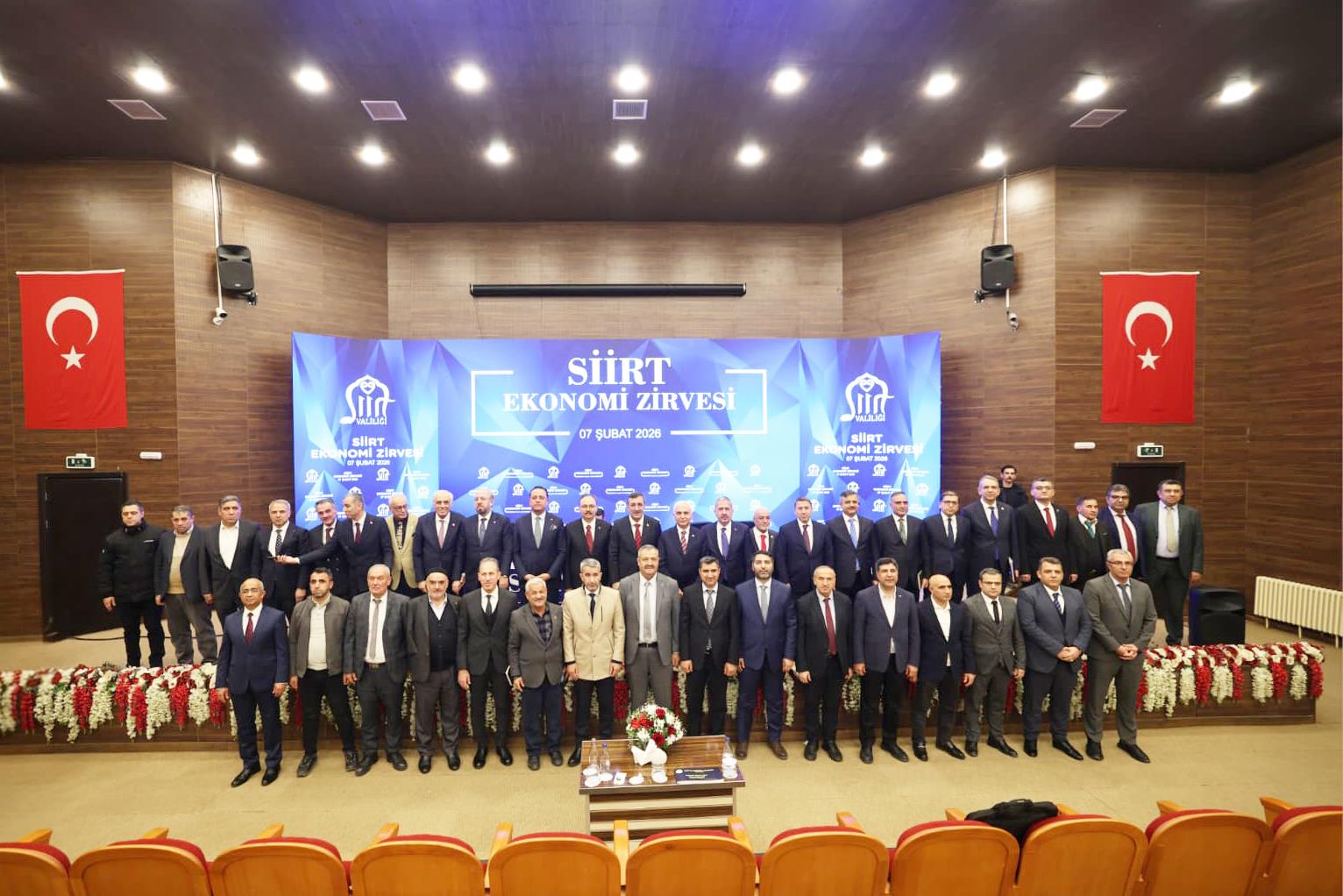 Üniversitemiz Ekonomi Zirvesi’ne Ev Sahipliği Yaptı: Cumhurbaşkanı Yardımcısı Sayın Cevdet Yılmaz Kampüsümüzde